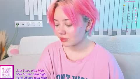 Snapshot of kawaii_yuki chatting on 10/13/25, 06:57 Yuki online show from 10/13/25, 06:57