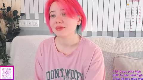 Snapshot of kawaii_yuki chatting on 11/15/25, 06:33 Yuki online show from 11/15/25, 06:33