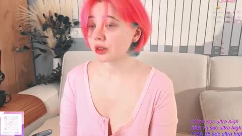 Snapshot of kawaii_yuki chatting on 11/21/25, 06:45 Yuki online show from 11/21/25, 06:45