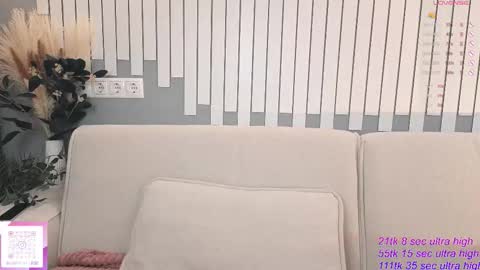 Snapshot of kawaii_yuki chatting on 11/23/25, 05:29 Yuki online show from 11/23/25, 05:29