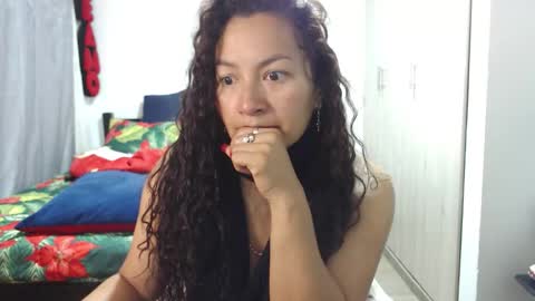  Khawit  online show from 12/19/25, 10:11