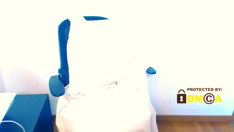 Snapshot of kay_ts chatting on 02/11/25, 11:10 Kay online show from 02/11/25, 11:10