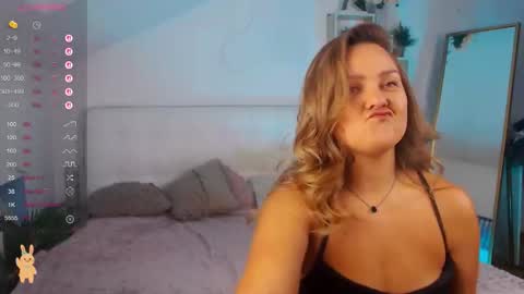 Snapshot of kaya_davies chatting on 10/04/25, 10:19 Kaya online show from 10/04/25, 10:19