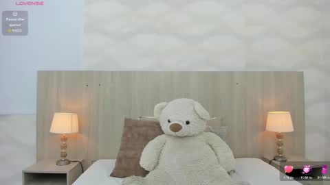   online show from 09/18/25, 11:23