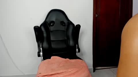 KAYLA BATISTA online show from 01/20/25, 08:07