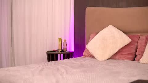 kaylabray online show from 02/18/25, 03:42