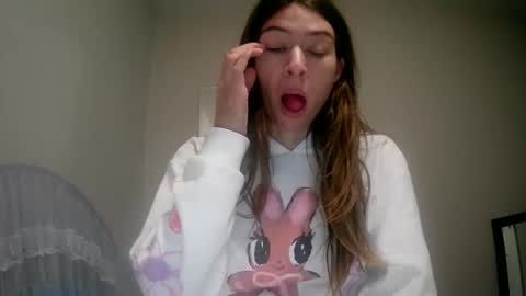kaylaelizabeth97 online show from 04/19/26, 08:24