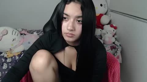 Snapshot of kaylak18x chatting on 07/25/26, 04:43 Kayla online show from 07/25/26, 04:43