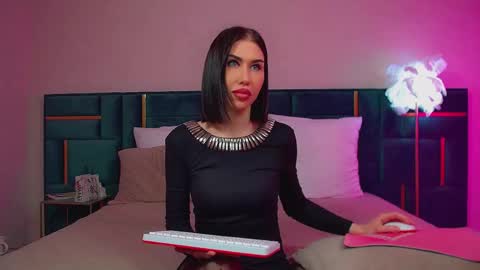 Kayla online show from 03/25/26, 06:30