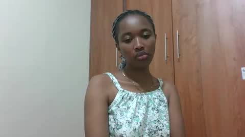Snapshot of kaylar005 chatting on 04/23/26, 01:29 kaylar online show from 04/23/26, 01:29
