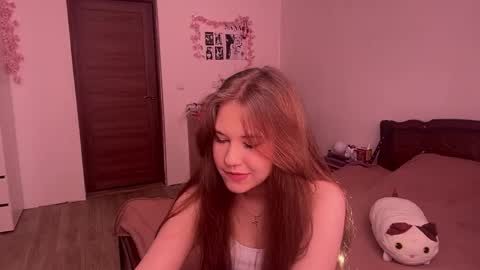 Nyelle online show from 05/24/26, 12:10