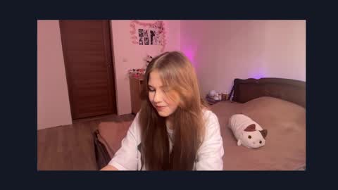 Nyelle online show from 05/31/26, 03:52