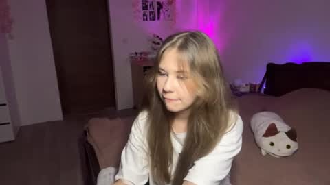 Nyelle online show from 05/31/26, 06:09