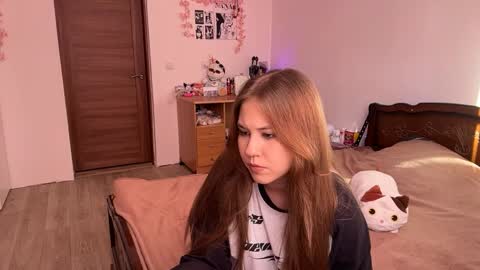 Nyelle online show from 06/01/26, 03:14