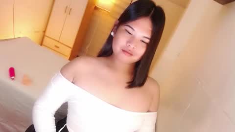 Y O U R        F U T U R E       K A Y L E E  online show from 09/29/25, 06:02