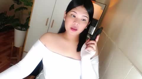 Y O U R        F U T U R E       K A Y L E E  online show from 01/06/26, 04:21