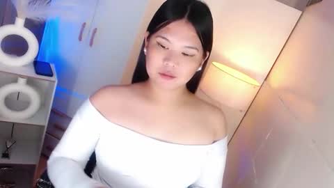 Y O U R        F U T U R E       K A Y L E E  online show from 03/16/26, 06:23