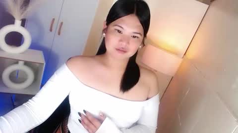 Y O U R        F U T U R E       K A Y L E E  online show from 03/30/26, 10:55