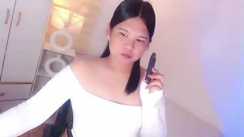 Y O U R        F U T U R E       K A Y L E E  online show from 04/12/26, 03:50