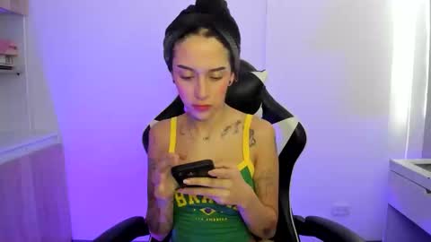 kaylie online show from 05/04/26, 08:49