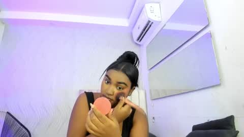 Snapshot of kayna_gomez chatting on 01/15/26, 07:17 Kayna online show from 01/15/26, 07:17