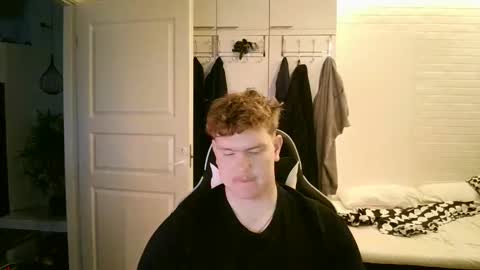 Aatu online show from 11/05/25, 07:52