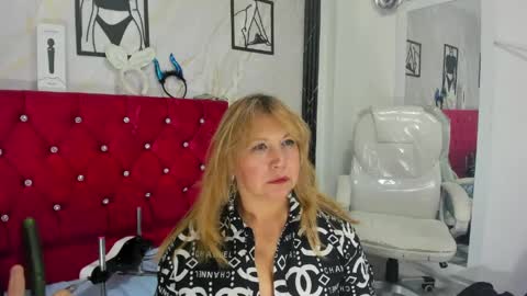 KAZSANDRAH online show from 06/06/26, 05:23