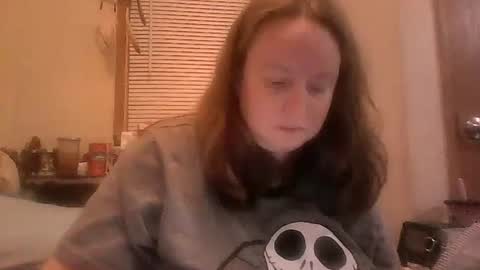 kcandler27 online show from 11/05/25, 12:54