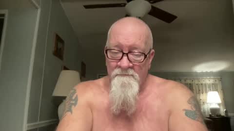 Snapshot of kcbace61760 chatting on 01/18/25, 01:19 kcbace61760 online show from 01/18/25, 01:19