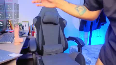 Alfred - INDEPENDIENT MODEL online show from 03/29/26, 06:13