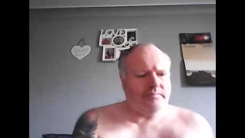 kdus4444 online show from 01/07/26, 11:01