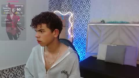 Snapshot of keahi_tay chatting on 02/24/26, 11:41 keahi online show from 02/24/26, 11:41