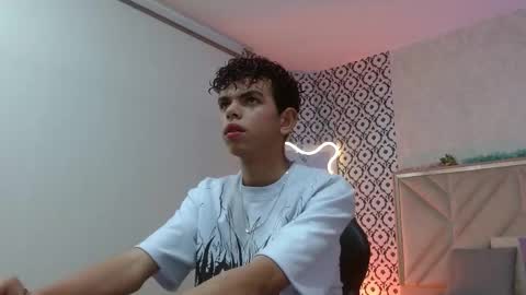 Snapshot of keahi_tay chatting on 03/01/26, 11:34 keahi online show from 03/01/26, 11:34