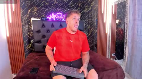 Keane online show from 09/16/25, 11:44