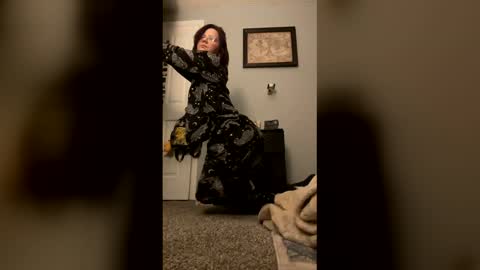 Snapshot of kearianwat chatting on 12/21/25, 03:13 kearianwat online show from 12/21/25, 03:13