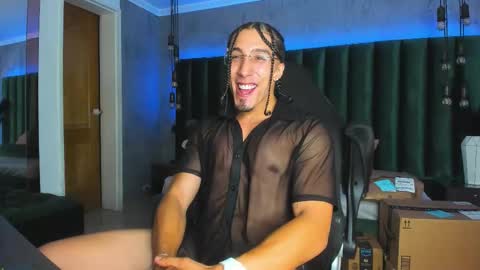 Snapshot of keelanmg chatting on 11/15/25, 03:04 keelanmg online show from 11/15/25, 03:04