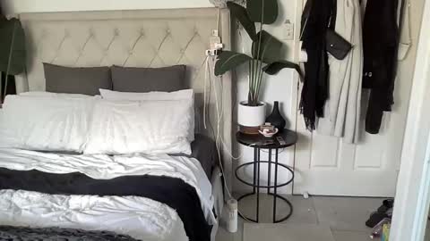 Keelie xx online show from 03/11/25, 12:22