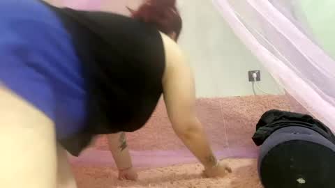 Suzi online show from 06/10/26, 09:52