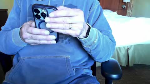 keepitreal098 online show from 03/01/25, 06:11