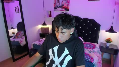 Keevin online show from 03/12/25, 03:18