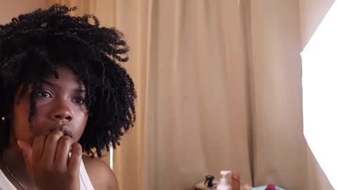 Kehlannis online show from 10/15/25, 08:31