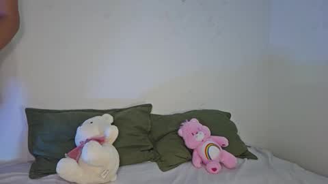 Andrea online show from 10/22/25, 03:07