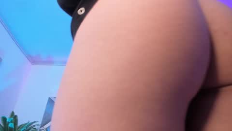 Keidy Monday to Saturday from 200 pm to 810pm  UTC-5 Colombia Time online show from 10/09/25, 07:12