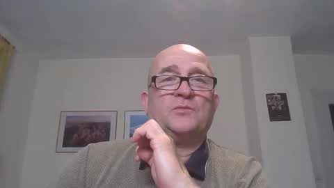 keilie1 online show from 12/17/25, 09:54