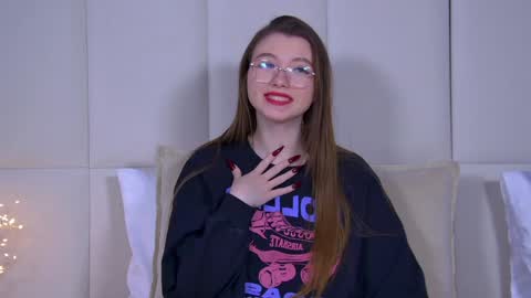 Keira online show from 02/05/25, 10:01