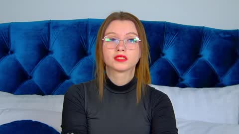 Keira online show from 02/08/25, 10:07