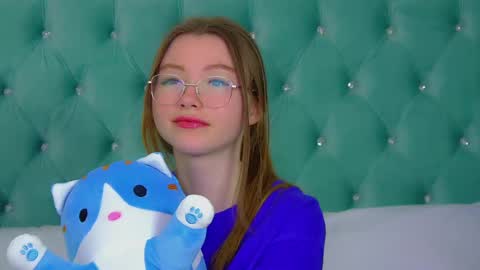 Keira online show from 03/05/25, 09:48