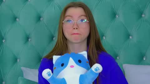 Keira online show from 03/06/25, 01:05