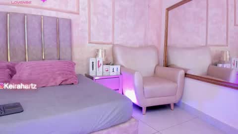 keirahartz online show from 11/28/25, 03:53