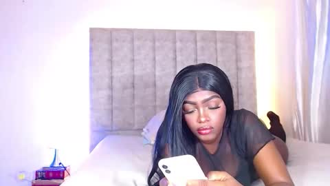 Snapshot of keiramayers chatting on 05/15/26, 06:59 Sara Montoya Ive been online since 13 PM - 193 online show from 05/15/26, 06:59